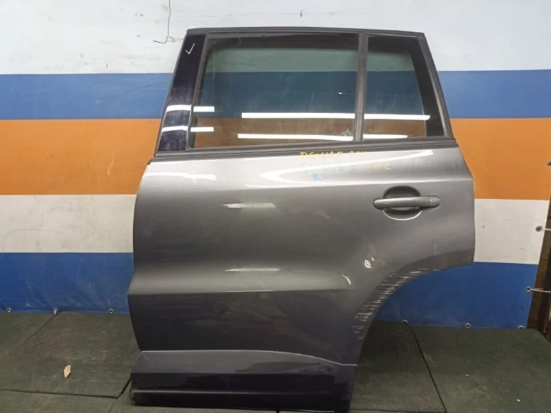 Дверь Volkswagen Tiguan 2011 5N0833055A 5N1 2.0 CAW, задняя левая