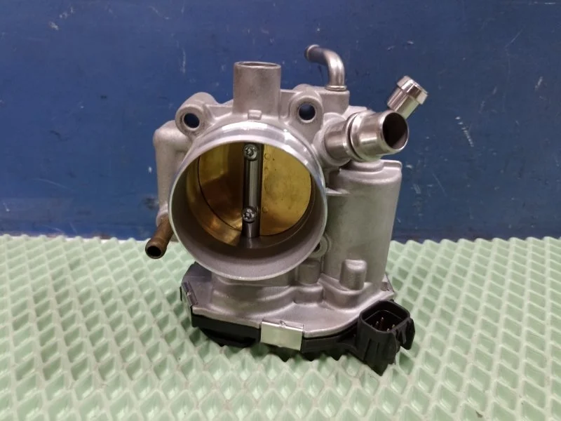 Заслонка дроссельная Chevrolet Aveo 1 96476990 T250 1.4 F14D4
