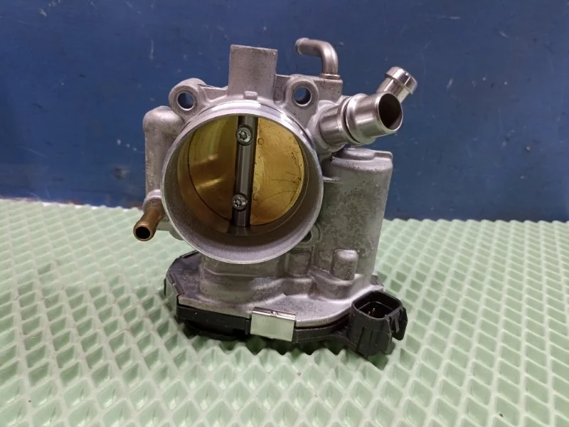 Заслонка дроссельная Chevrolet Aveo 1 96476990 T250 1.4 F14D4