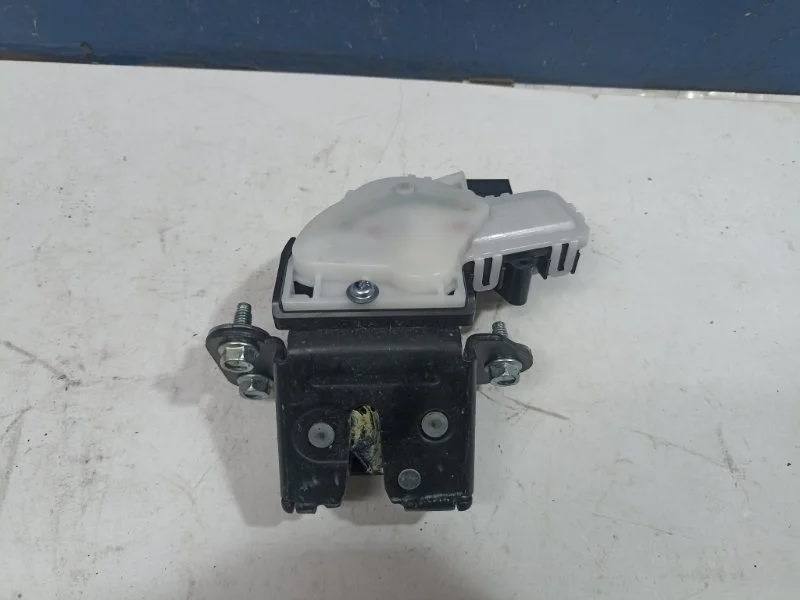 Замок двери багажника Mazda Cx-5 2012-2017 G33M62310 KE 2.0 PE