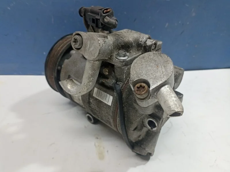 Компрессор кондиционера Skoda Fabia 2005 6Q0820803G 1.2 AZQ