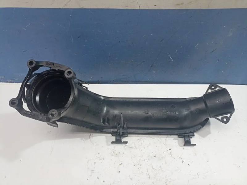 Патрубок турбины Skoda Fabia 2014 03F145673F 5J2 1.2 CBZ