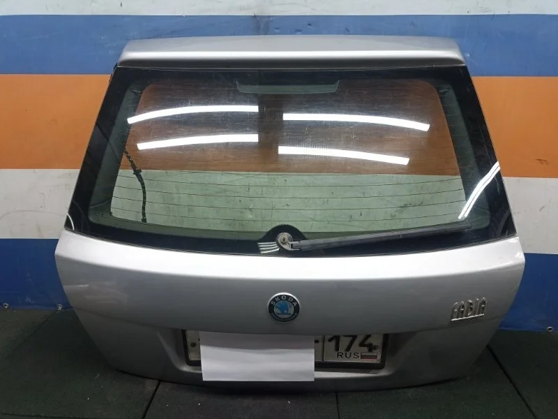 Дверь багажника со стеклом Skoda Fabia 2002 6Y0827025 6Y2 1.4 8V AME