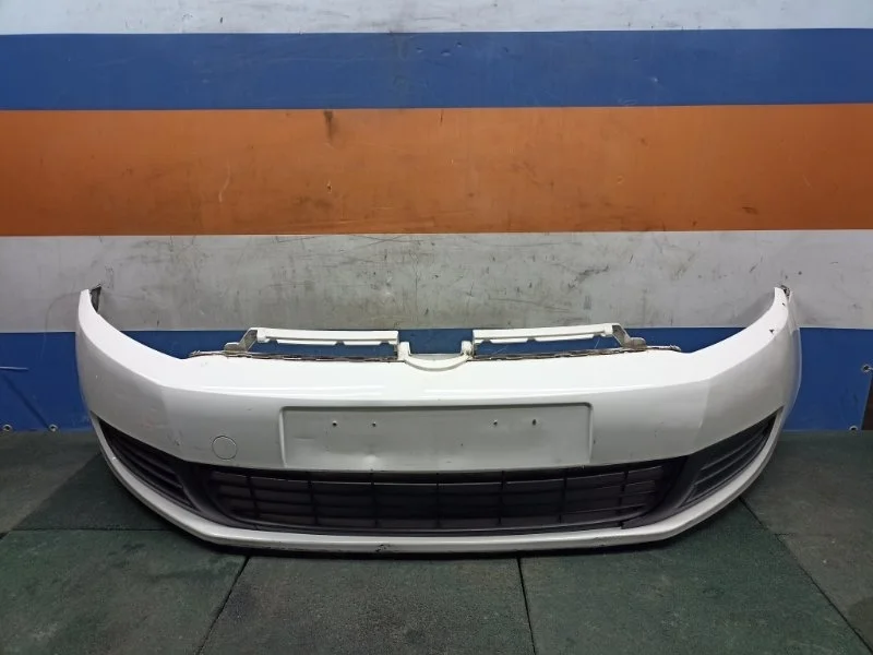 Бампер Volkswagen Golf 6 2013 5K0807217BMGRU 2.0TDI CLC, передний