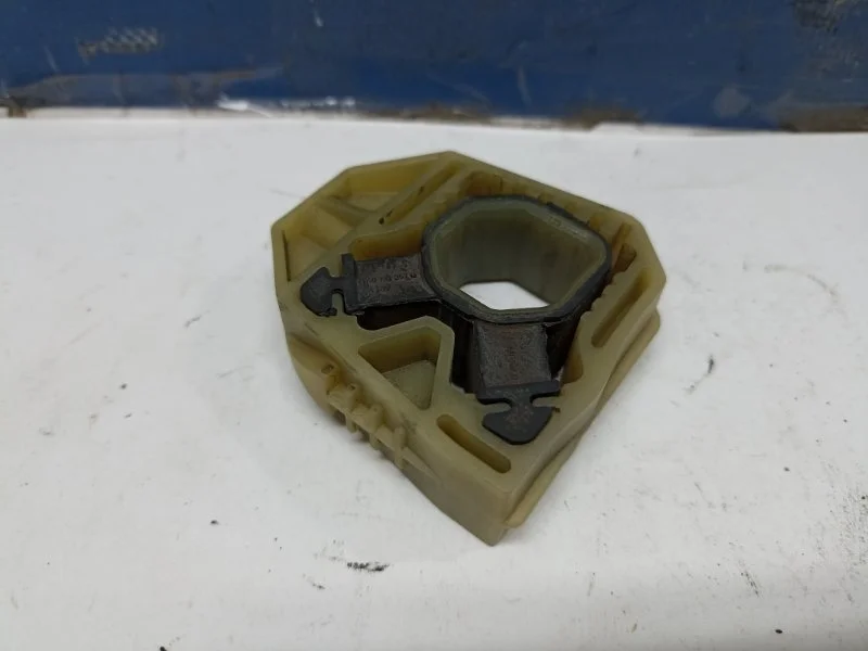 Подушка радиатора Volkswagen Golf 6 2013 1K0121367G