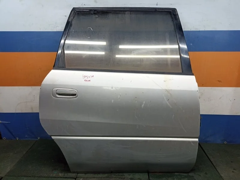 Дверь Toyota Ipsum 1998 6700344010 SXM10, задняя правая