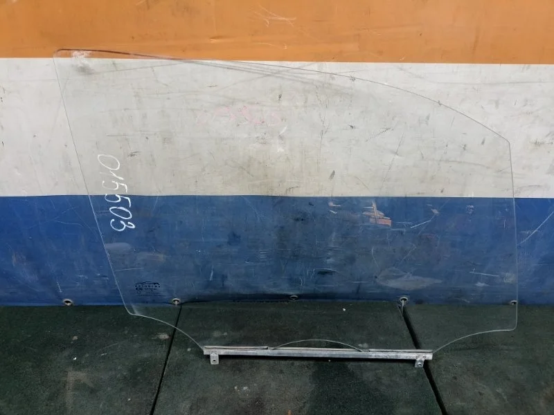 Стекло двери Daewoo Matiz 96255766, переднее правое