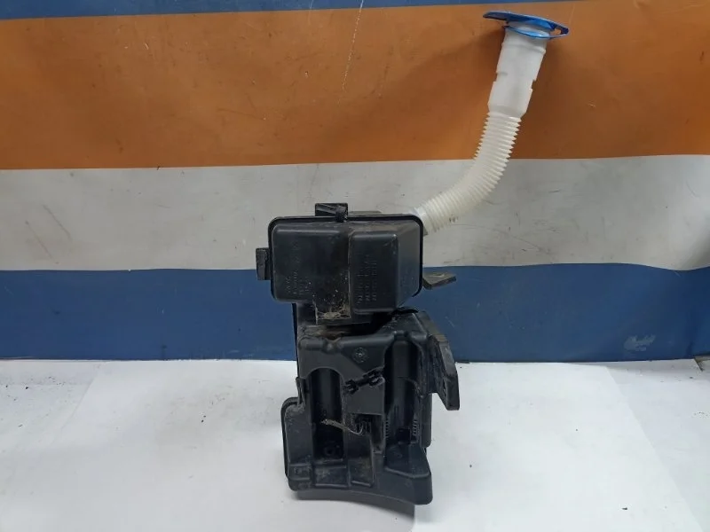 Бачок стеклоомывателя Volkswagen Tiguan 2011 5N0955453B 5N1 2.0 CAW