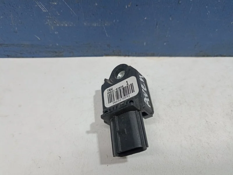 Датчик Airbag Toyota Avensis 2008 8983102020 T250, передний