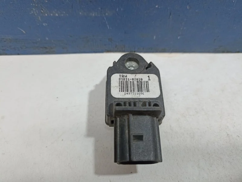 Датчик Airbag Toyota Avensis 2007 8983102020 T250, передний