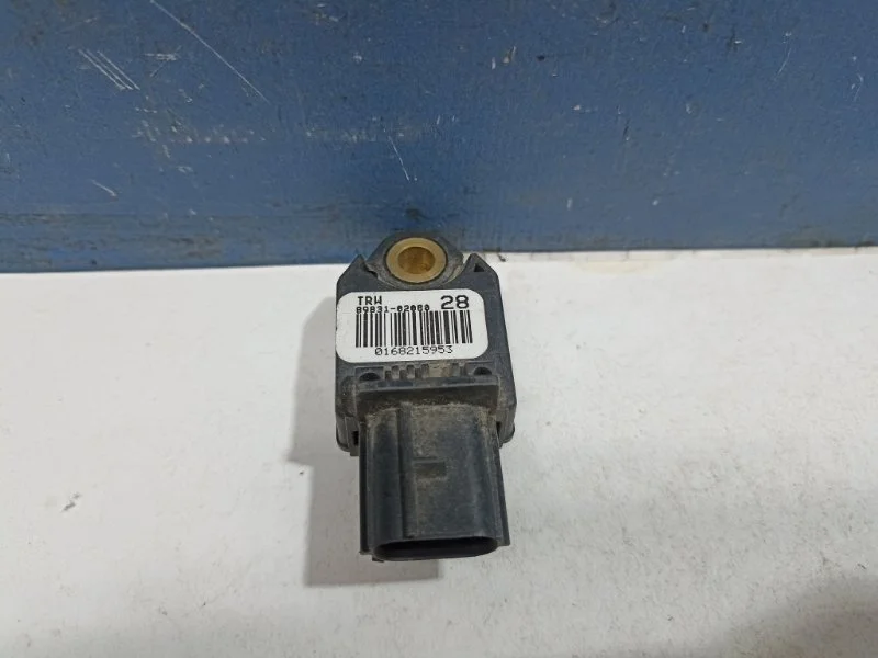 Датчик Airbag Toyota Corolla 2007 8983102080 E150