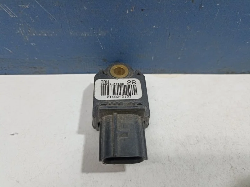 Датчик Airbag Toyota Avensis 2008 8983102080 T250