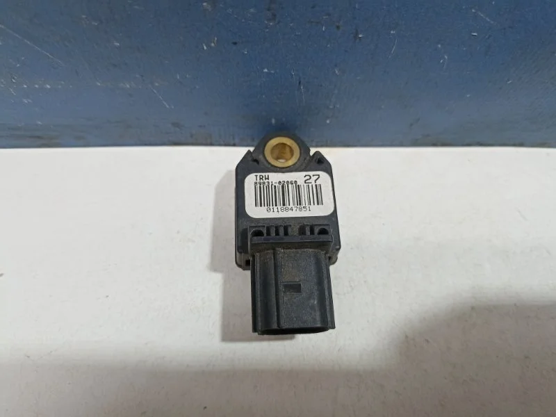 Датчик Airbag Toyota Corolla 2008 8983102060 E150