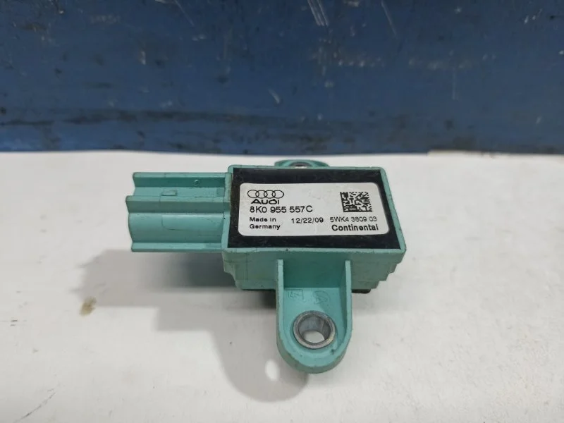 Датчик Airbag Audi Q5 2012 8K0955557C 8R