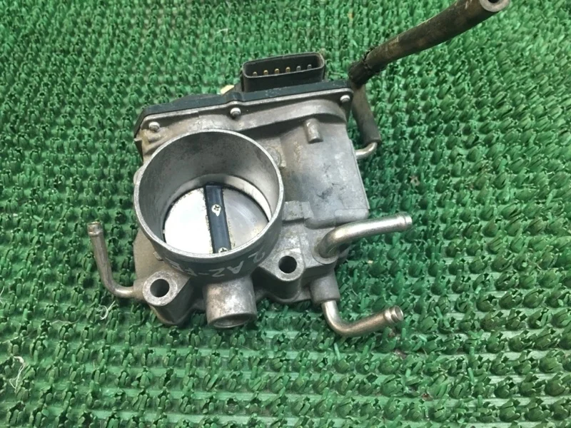 Дроссельная заслонка Toyota Camry 2001-2006 ACV30