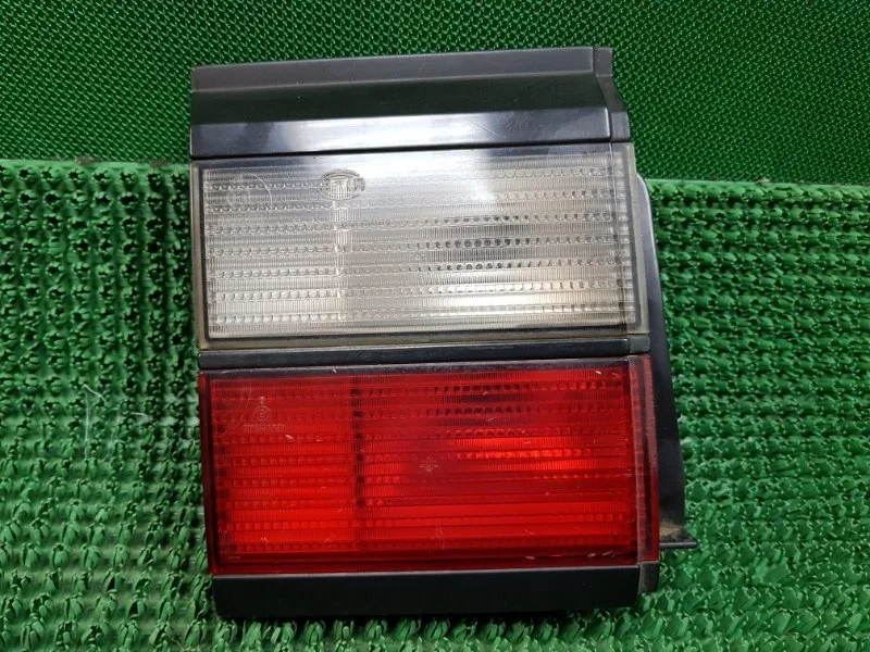 Фонарь Volkswagen Passat 1988-1993 B3