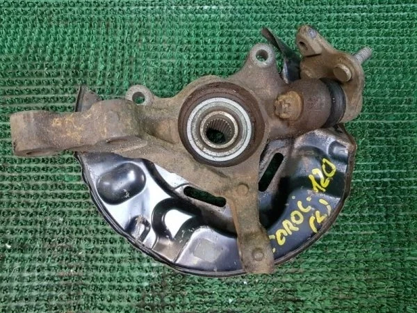 Кулак поворотный Toyota Corolla 9 2000-2008 E120
