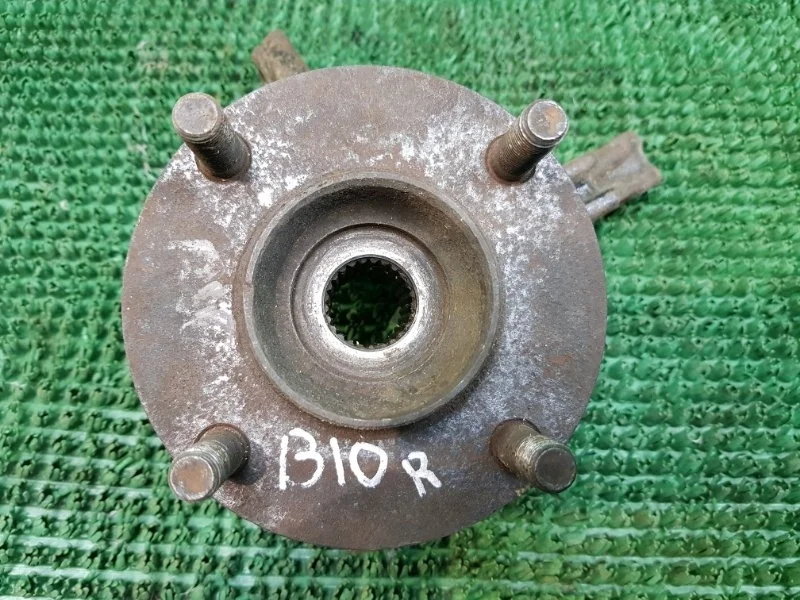 Кулак поворотный Nissan Almera Classic 2006-2012 B10