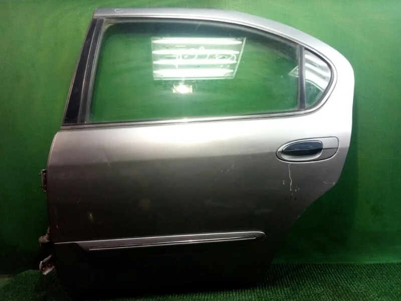 Дверь Nissan Maxima 1999-2006 A33