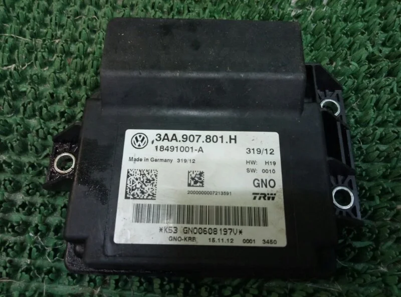 Блок управления парковочным тормозом Audi Q3 quattro 2011-2014 8UB, CUV