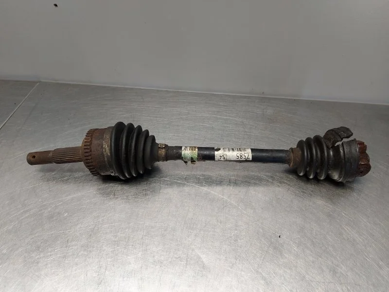 Привод Nissan Almera 2005 N16, хетчбэк