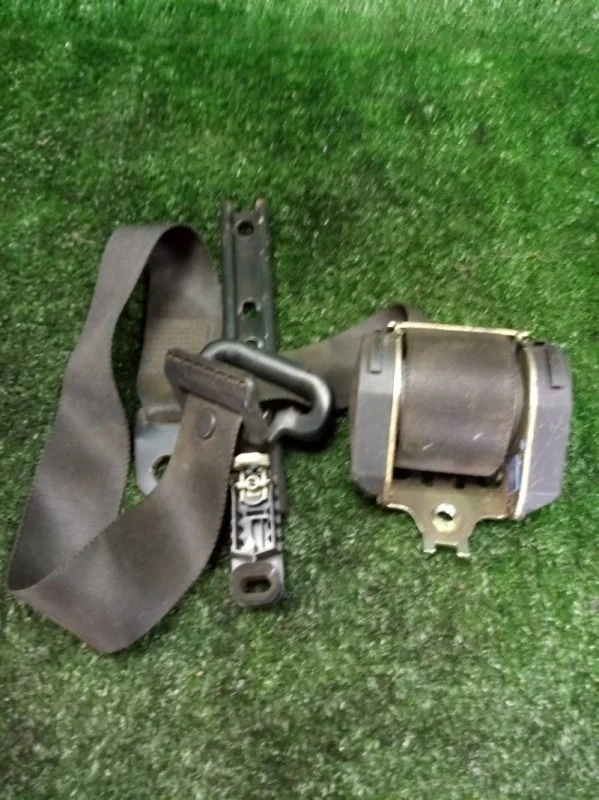 Ремень безопасности Ford Focus 1998-2007 DAW, DBW, Хетчбэк