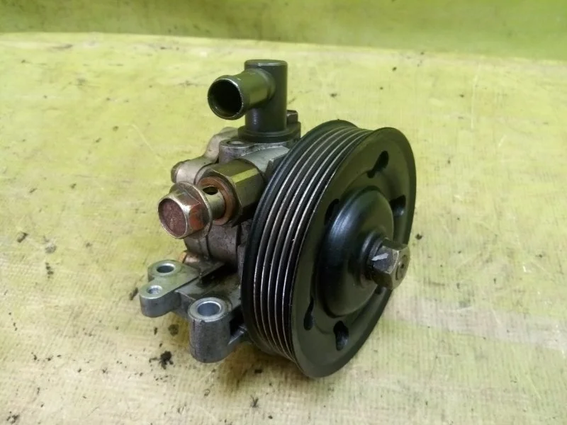 Насос гур Mazda MPV LW3