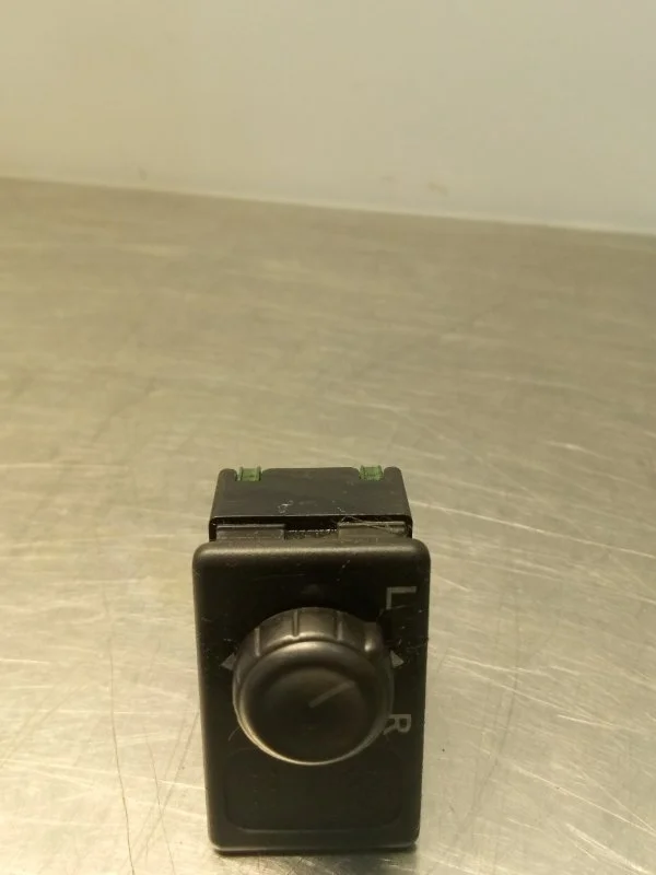 Кнопка регулировки зеркал Nissan Almera N16 2000-2006 , седан
