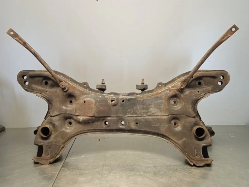 Подрамник Toyota Yaris 1999-2005 P10
