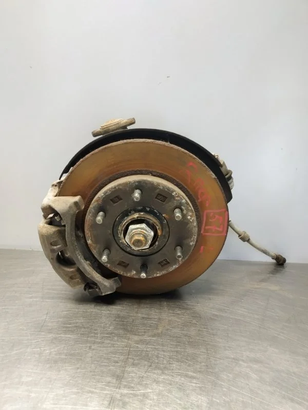 Кулак поворотный Mitsubishi L200 2007-2014 KB4T