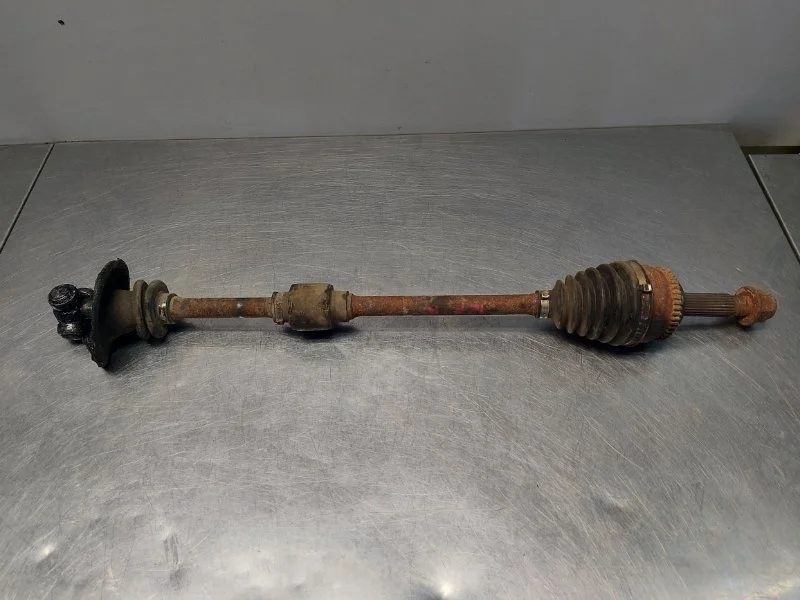 Привод Mitsubishi Carisma DA1