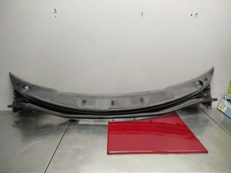 Жабо Mazda MPV 2003-2006 LW9R