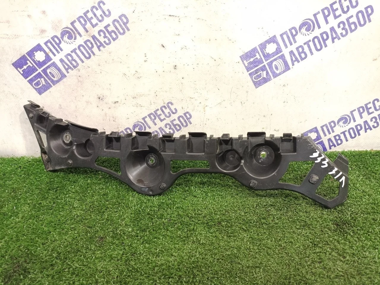 Кронштейн бампера Renault Logan 2 2016 850457099R СЕДАН K7M812, задний левый