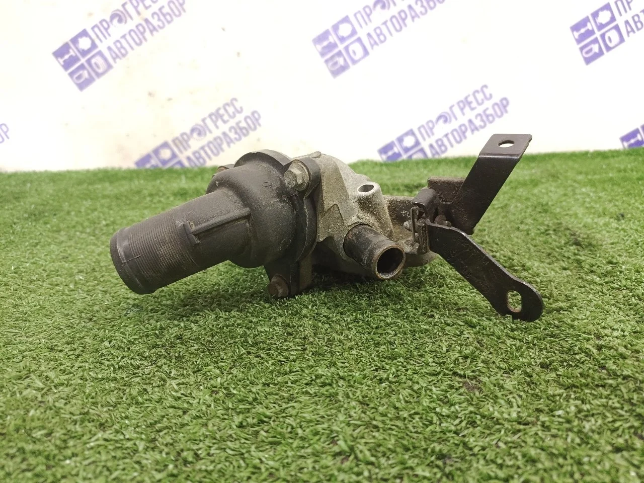 Корпус термостата Renault Logan 2 2016 8200493154 СЕДАН K7M812