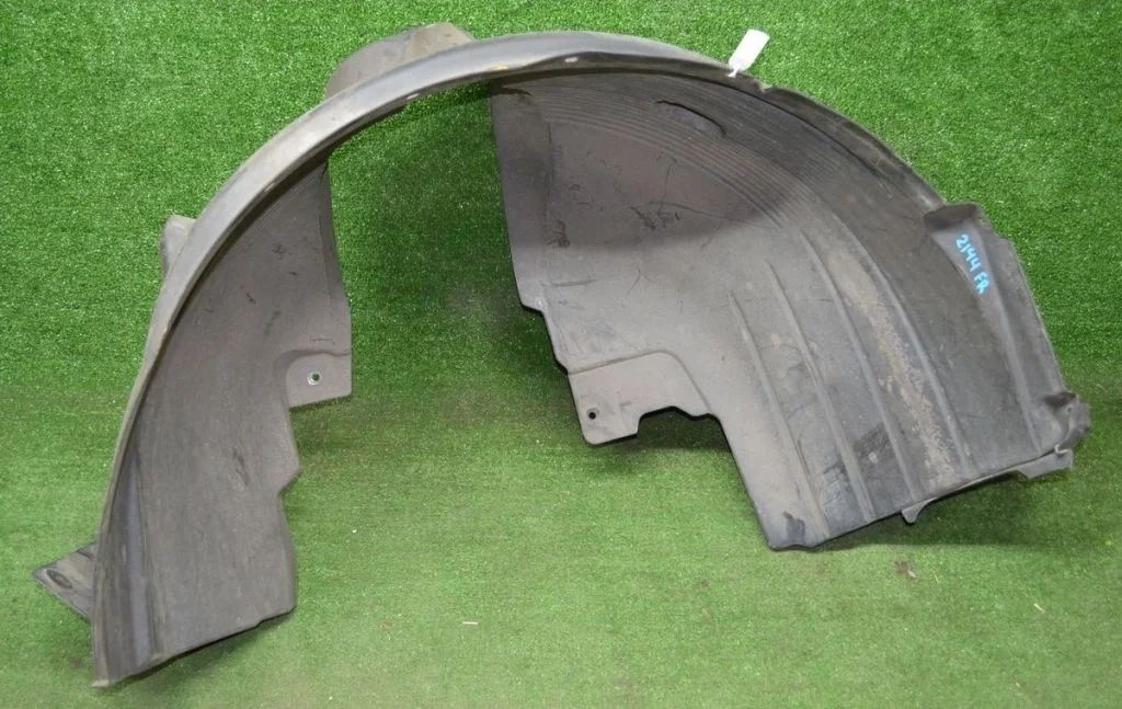 Подкрылок FR BMW Х3 I E83
