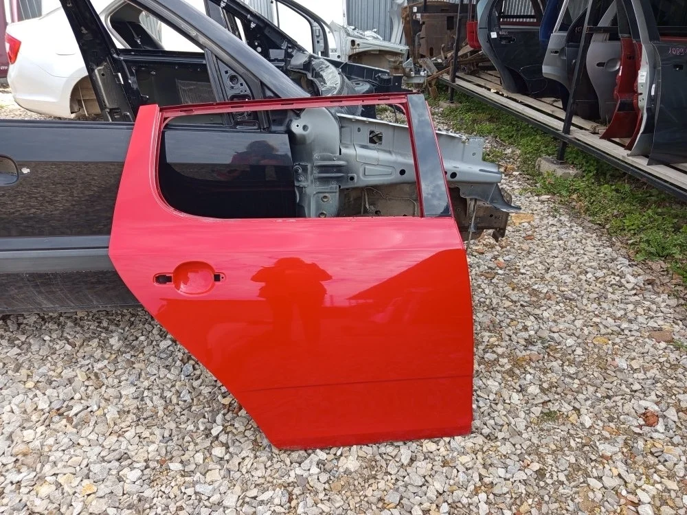 Дверь боковая skoda fabia 2009 Mk2
