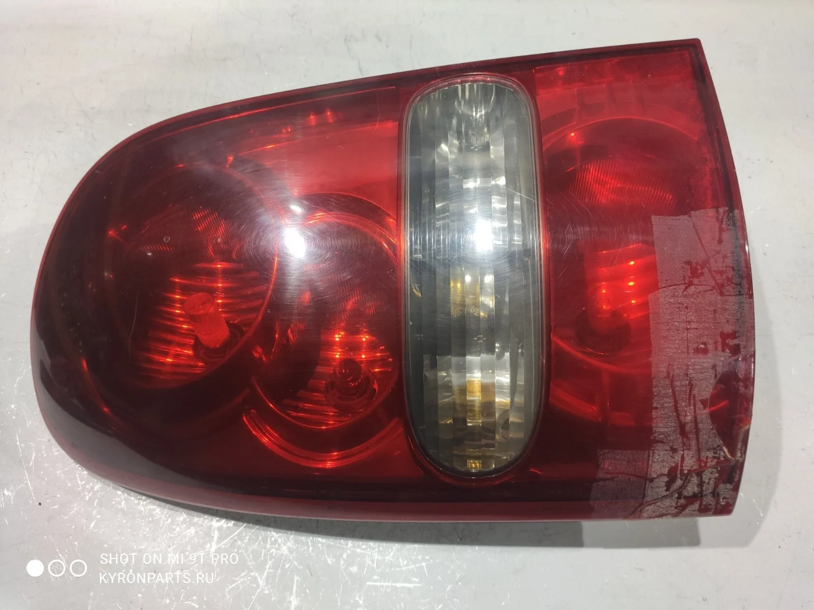 Фонарь внешний SsangYong Rexton 2008 Y250