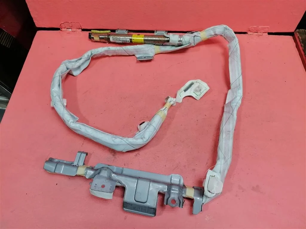 подушка безопасности боковая (шторка) Toyota Auris (E15) 2006-2012