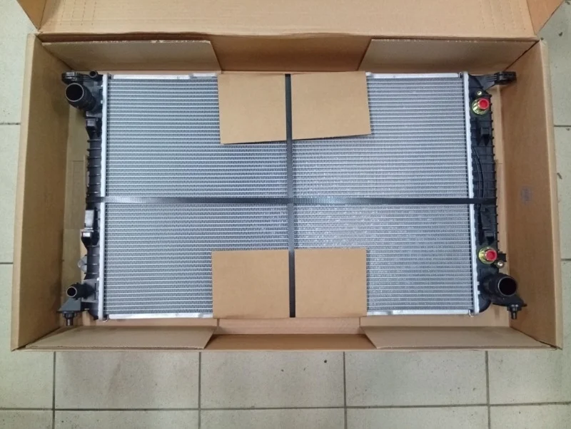 Радиатор двс Porsche Macan 2014 95В