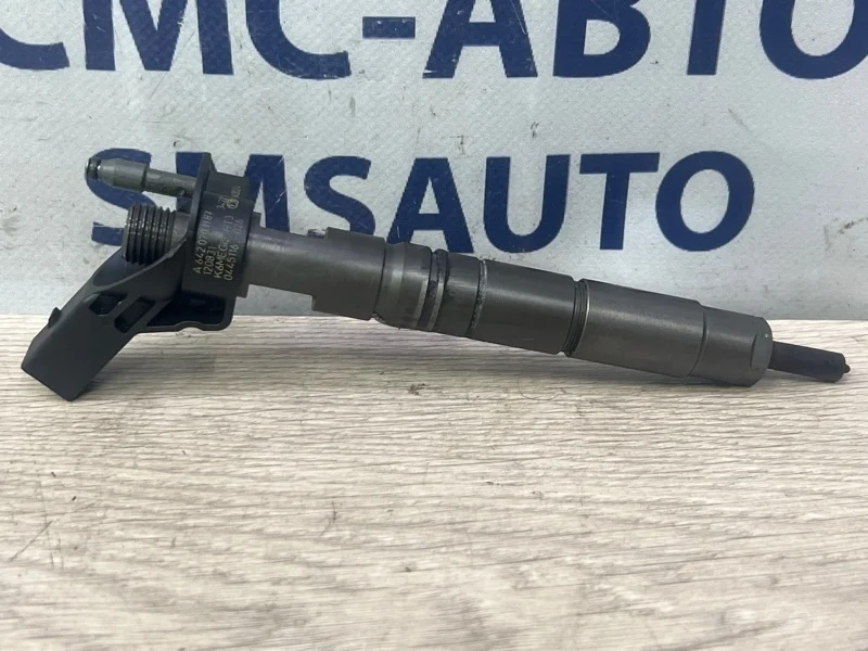 Форсунка топливная Mercedes-Benz Ml 2012 A6420701187 W166 642.826