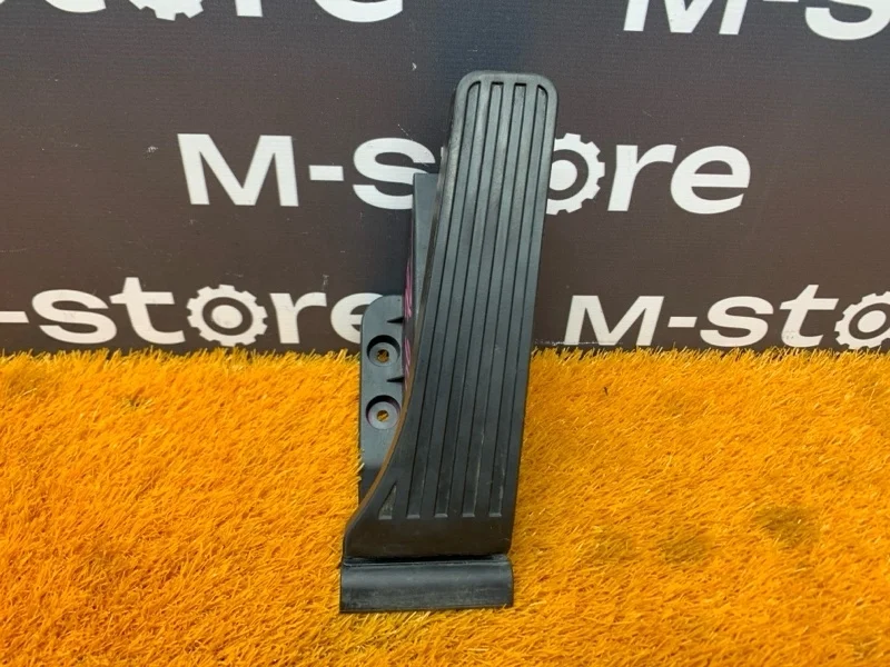 Педаль газа Mercedes-Benz -class 2009 W212