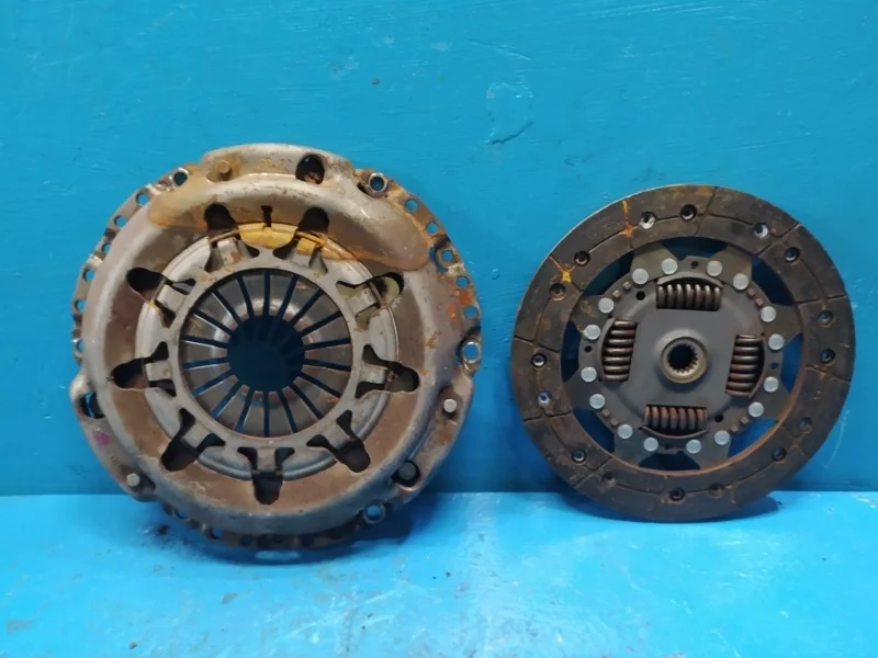 Диск корзина сцепления Ford Focus 2 2005-2011