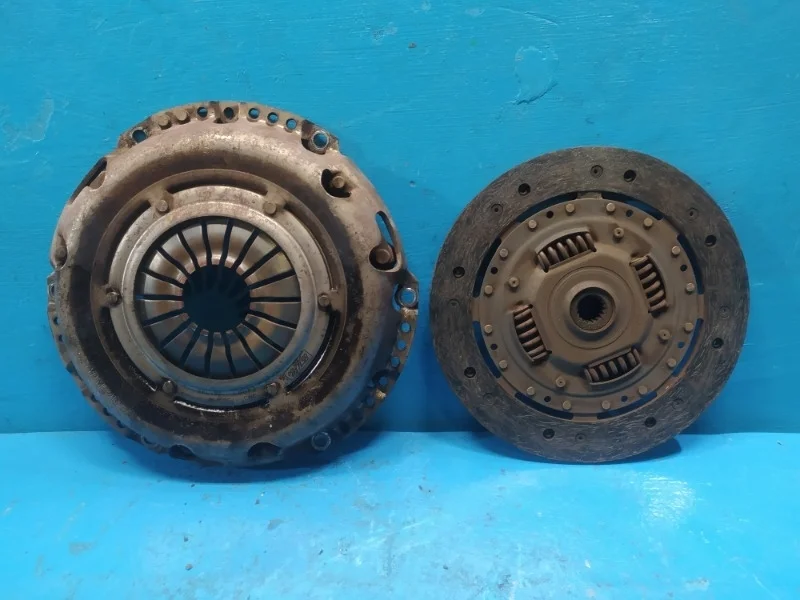Диск корзина сцепления Ford Focus 2 2005-2011