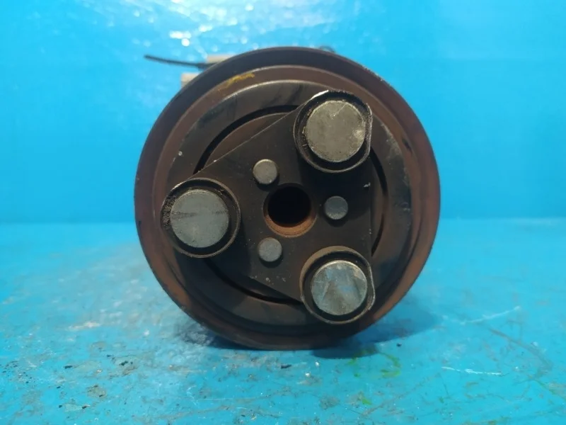 Компрессор кондиционера Mazda 3 2003-2009