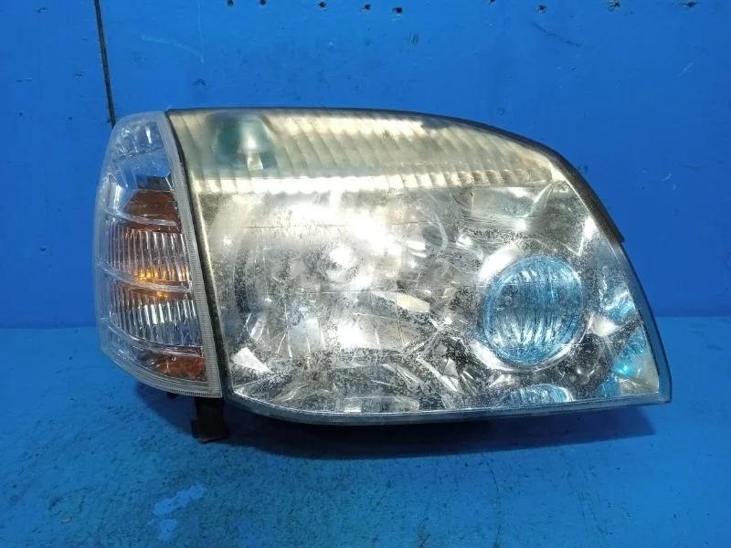 Фара Nissan X-Trail T30 2000-2007