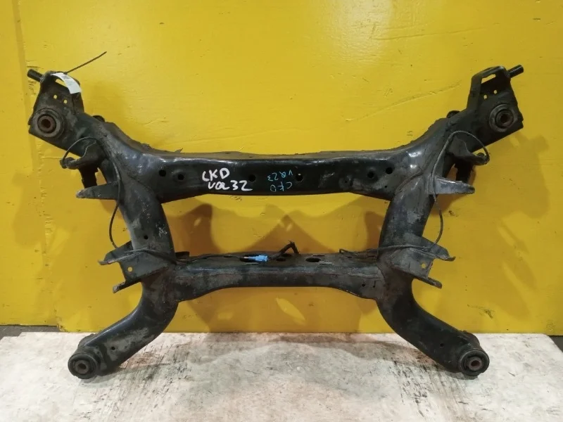Подрамник Nissan Teana J31 2000-2007