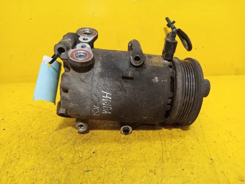 Компрессор кондиционера Ford Focus 2 2005-2011