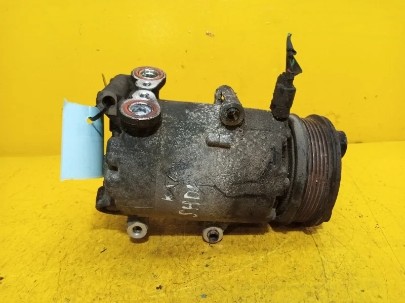 Компрессор кондиционера Ford Focus 2 2005-2011