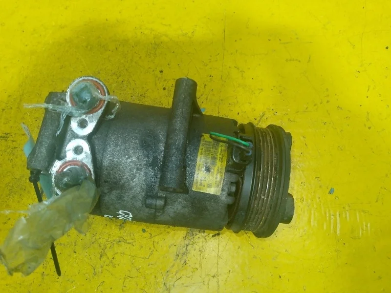 Компрессор кондиционера Ford Focus 2 2003-2011
