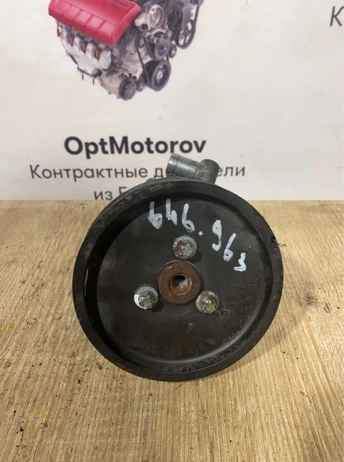 насос гидроусилителя руля Mercedes-Benz C-Класс   2004